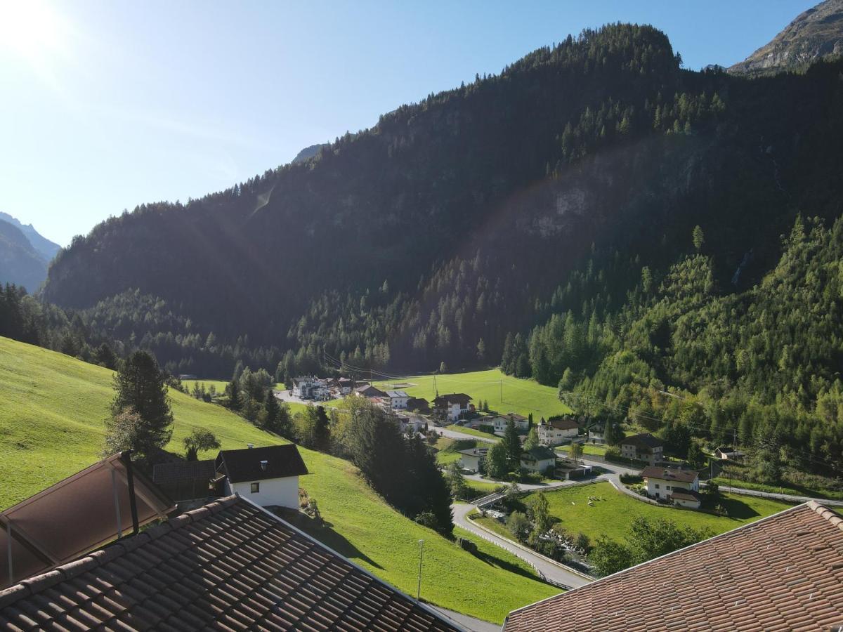 Haus Evelin Lejlighed Sankt Leonhard im Pitztal Eksteriør billede